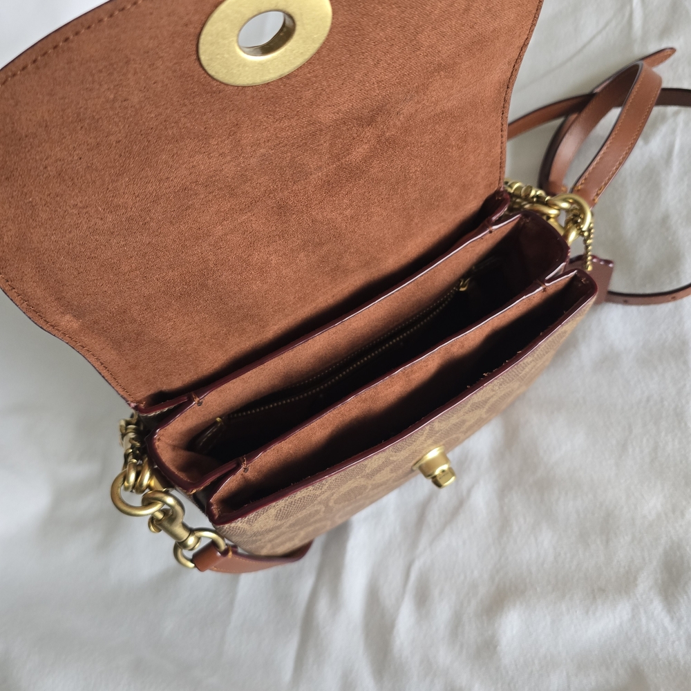 Coach Cassie 19 Crossbody โ Signature Canvas + Leather โ 3 Straps EUC - Picture 10 of 16